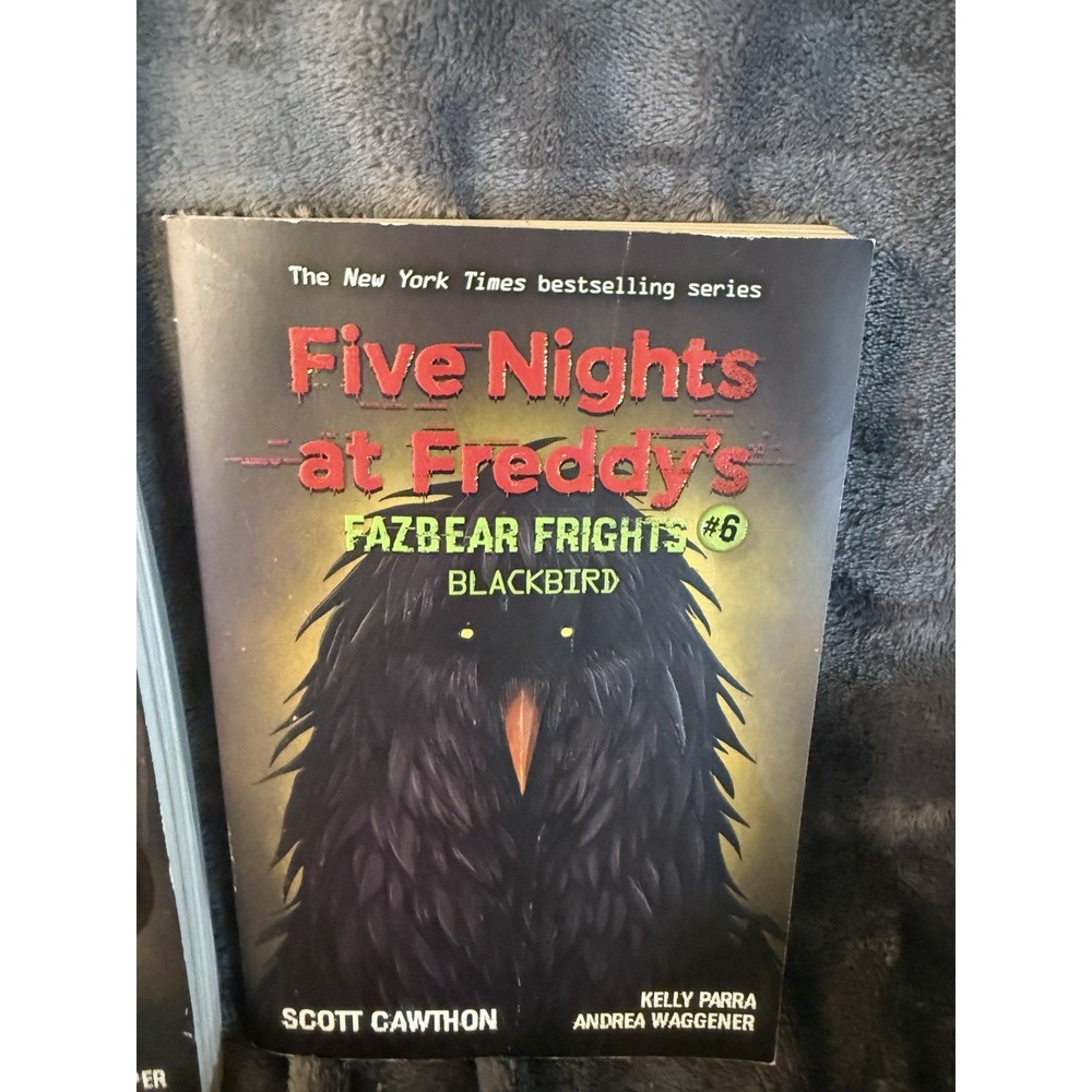Five Nights At Freddy's Graphic Novel Books Horror Paperback  Lot of 3 - Picture 3 of 9
